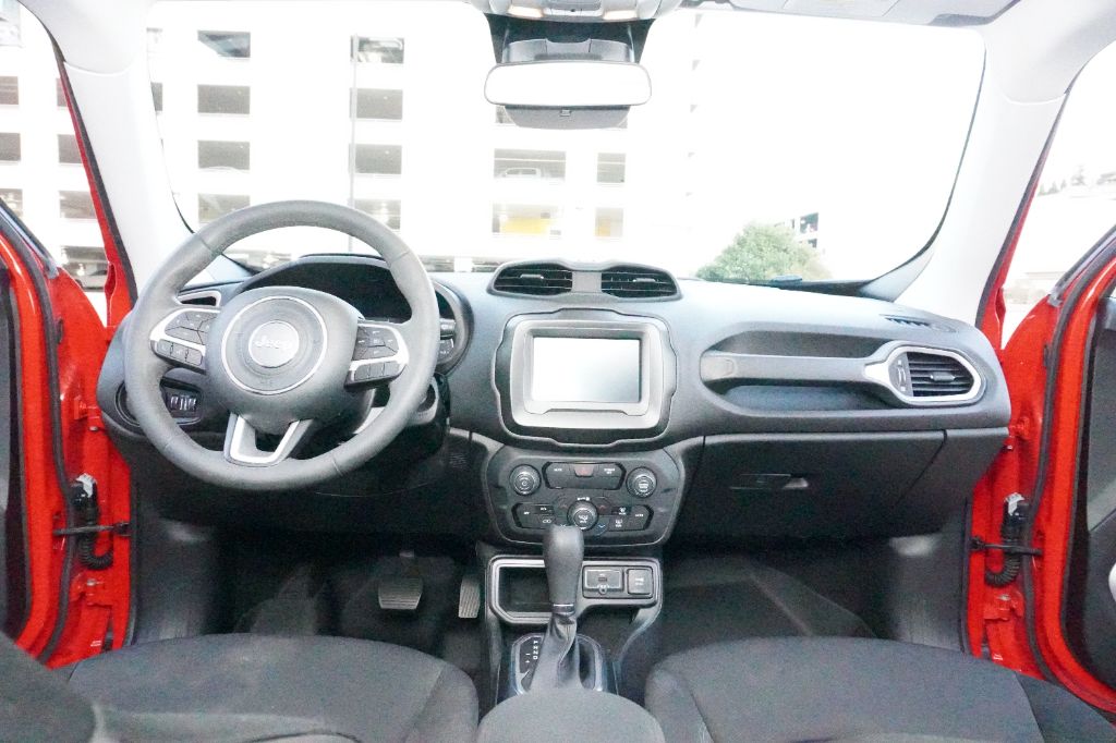 2019 Jeep Renegade Latitude - Photo 10